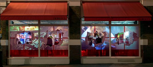 Projection Mapping for Retail and Window Displays: Attracting and Engaging Customers